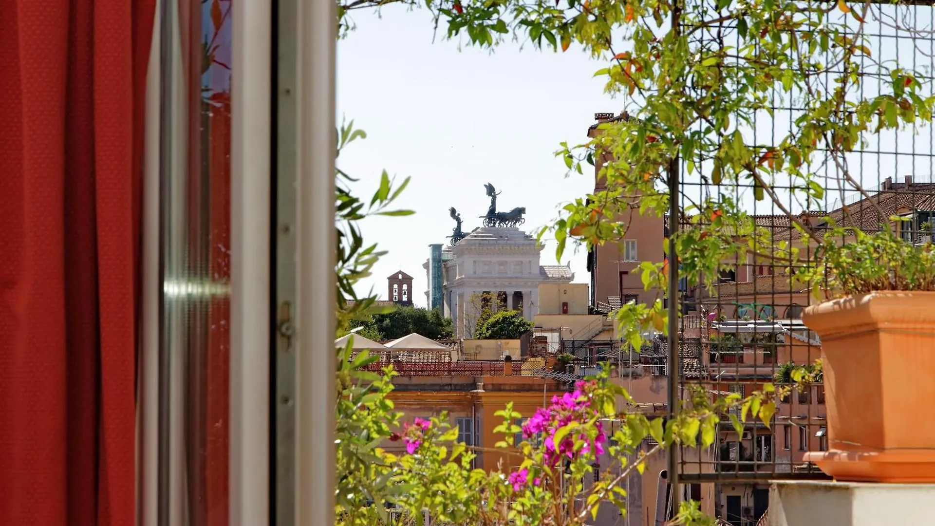 Colosseo Attico Genuino Terrazzina Panoramica Rome